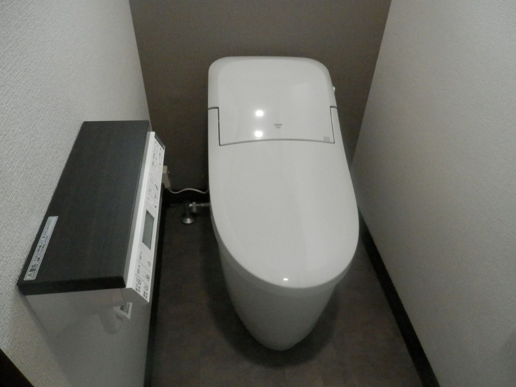 自動開閉・自動洗浄付きの1Dayトイレ交換工事